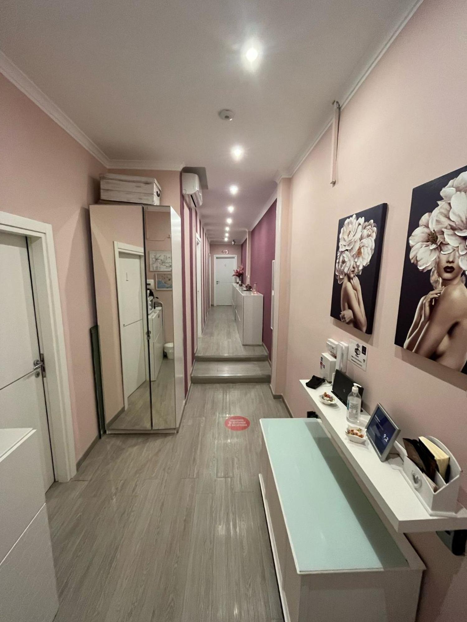 F.Rooms Napoli Eksteriør billede