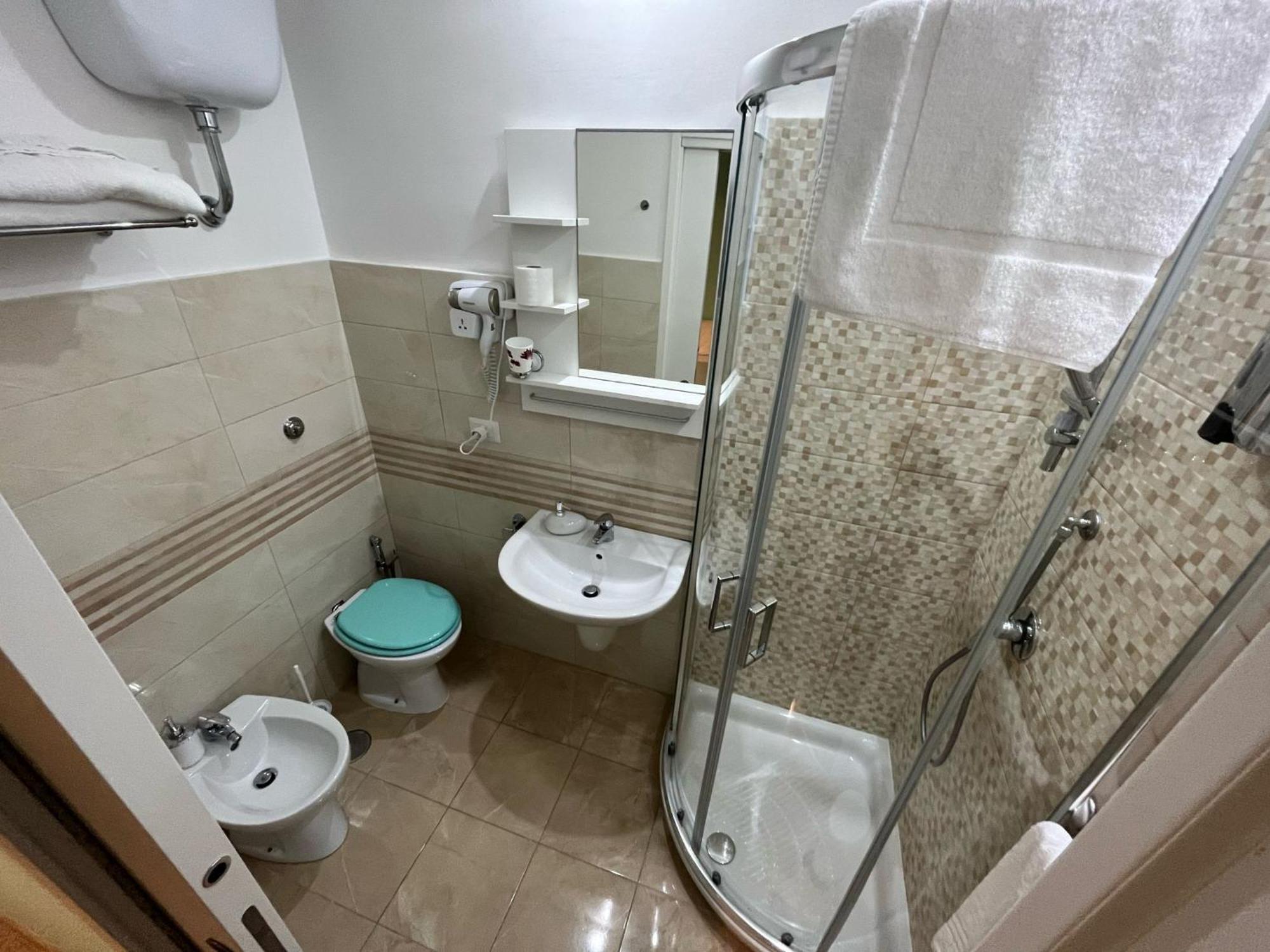 F.Rooms Napoli Eksteriør billede